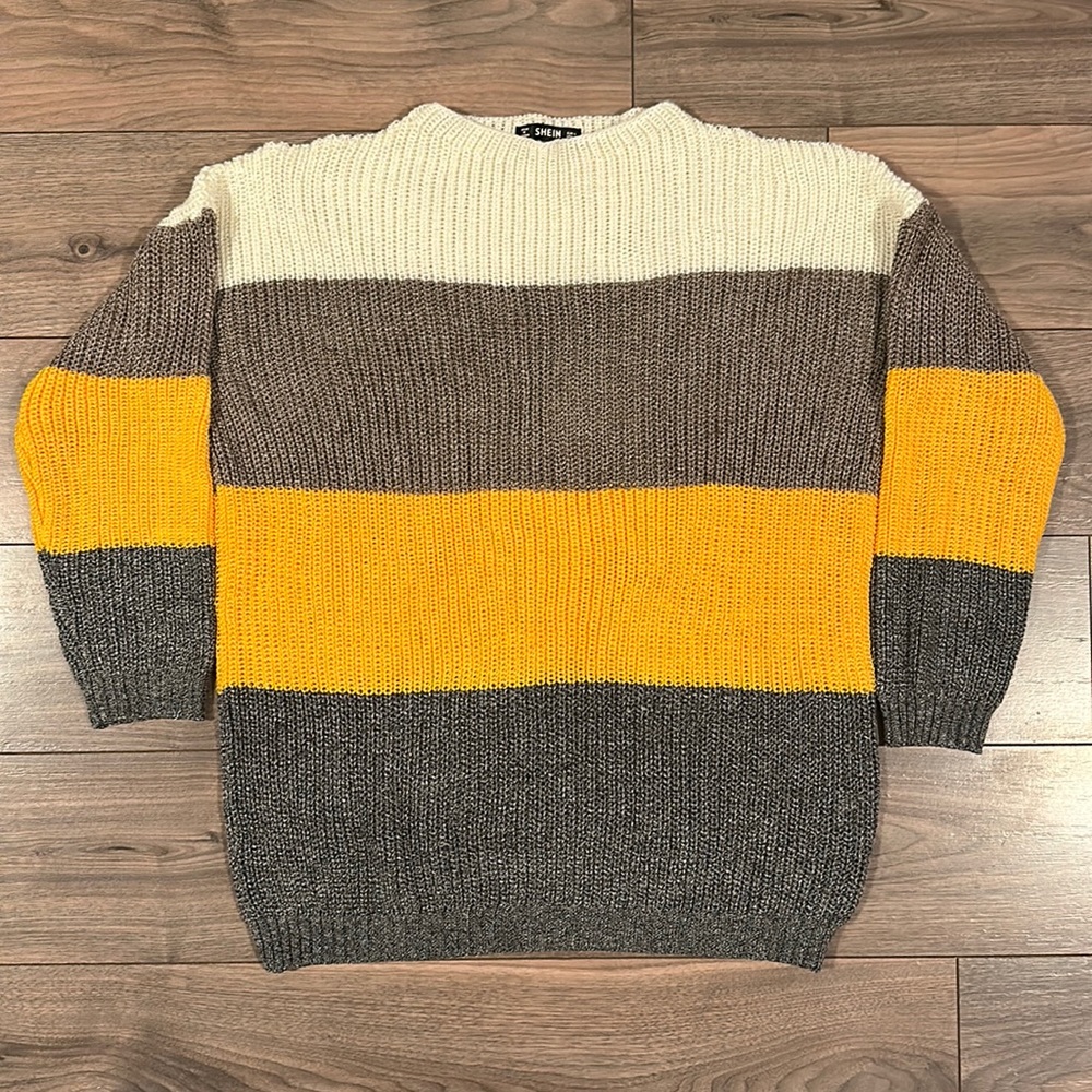 Women’s Knit Sweater - Size: Small